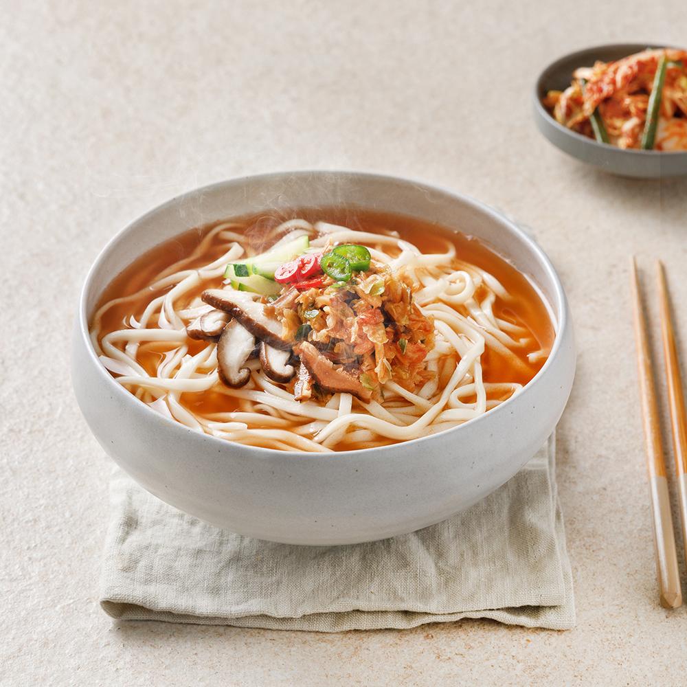 Kimchi Kalguksu